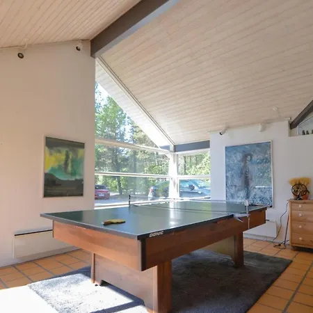 Hébergement de vacances Three Bedroom Holiday In *