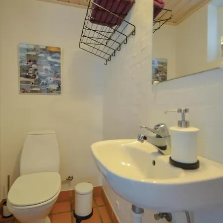 Three Bedroom Holiday In Hébergement de vacances *