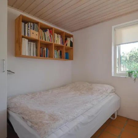 Three Bedroom Holiday In Hébergement de vacances *