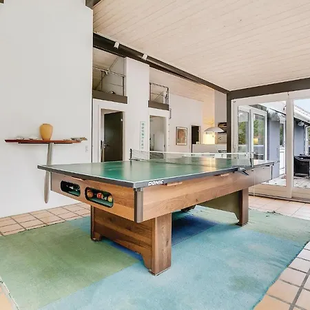 Three Bedroom Holiday In *