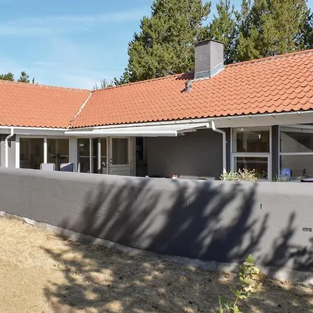 Three Bedroom Holiday In * Ebeltoft
